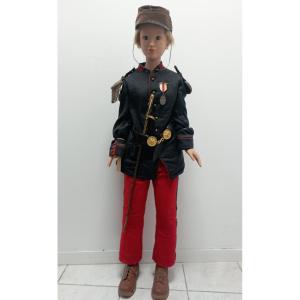 Mannequin enfant en uniforme du 4 ème R.I de la IIIème République