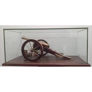 Canon de Gribeauval en vitrine, travail de maîtrise