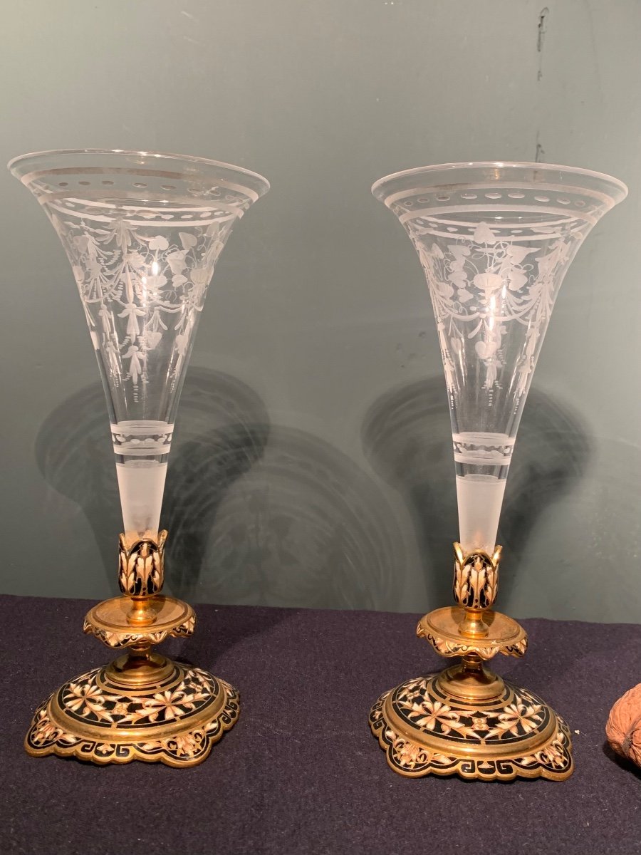 Paire De Vases Cornets Cristal Gravé Et Pied Cloisonné. époque Napoléon III.  Alfred Giroux-photo-2