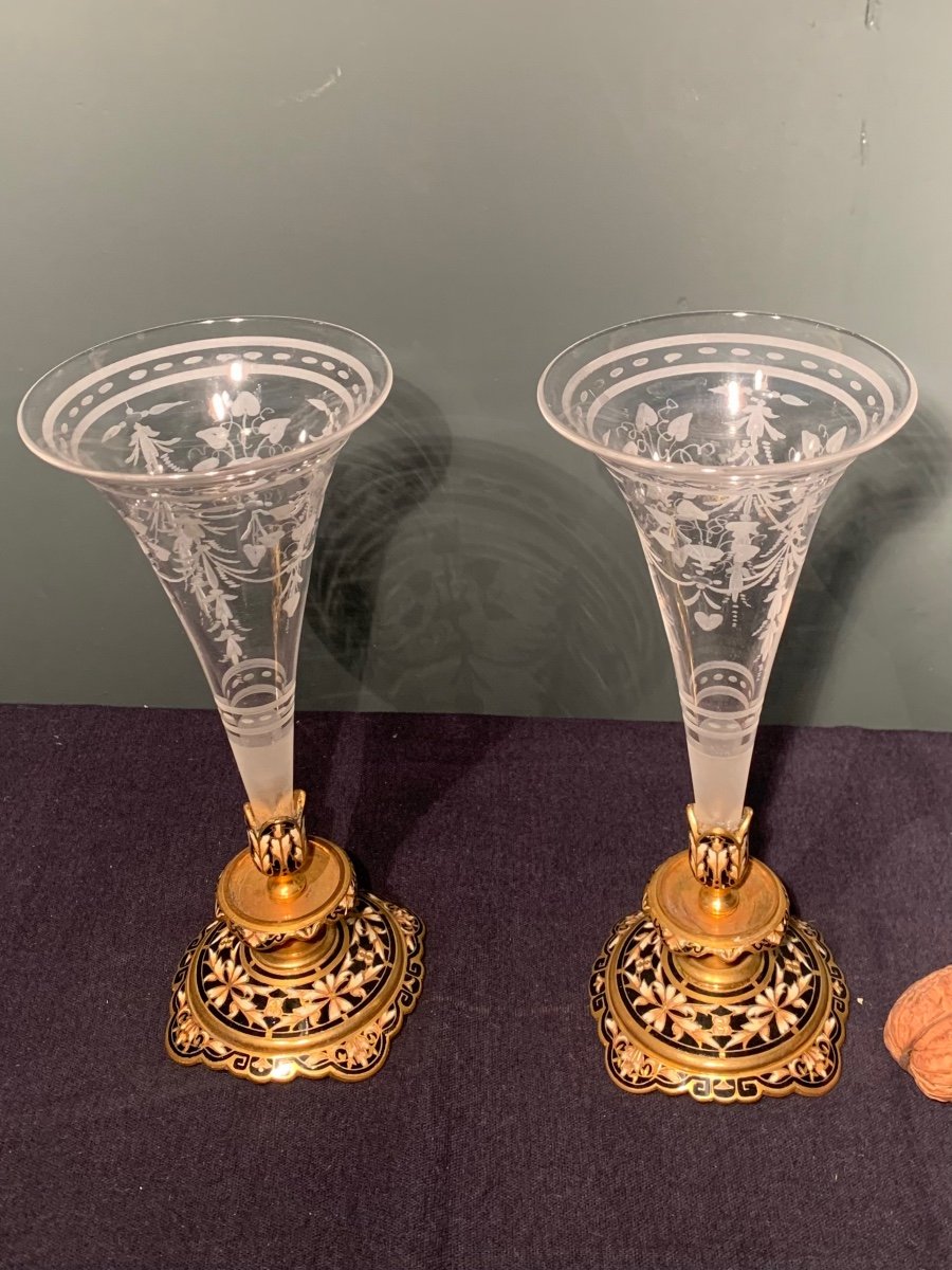 Paire De Vases Cornets Cristal Gravé Et Pied Cloisonné. époque Napoléon III.  Alfred Giroux