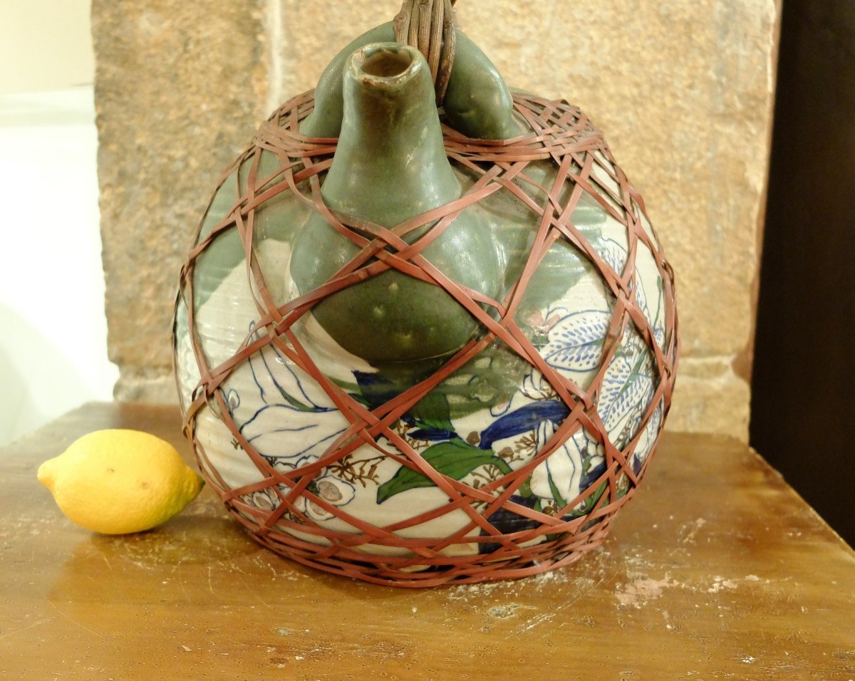 Very Large Porcelain Teapot Surrounded By A Basketwork Net. Japan. Late 19th Century.-photo-1