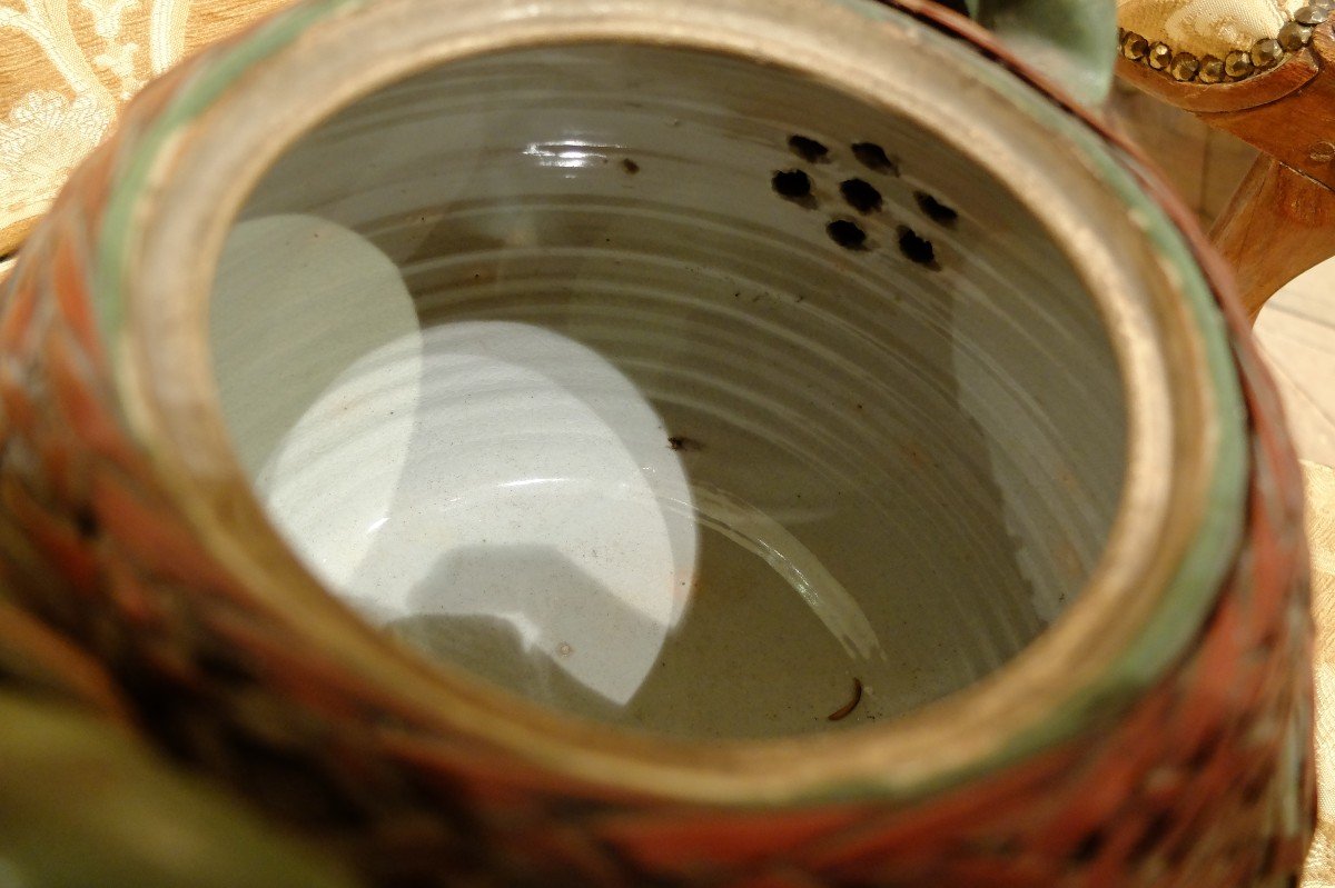 Très Grande Théière En Porcelaine Entourée d'Un Filet De Vannerie. Japon. Fin XIXème.-photo-6