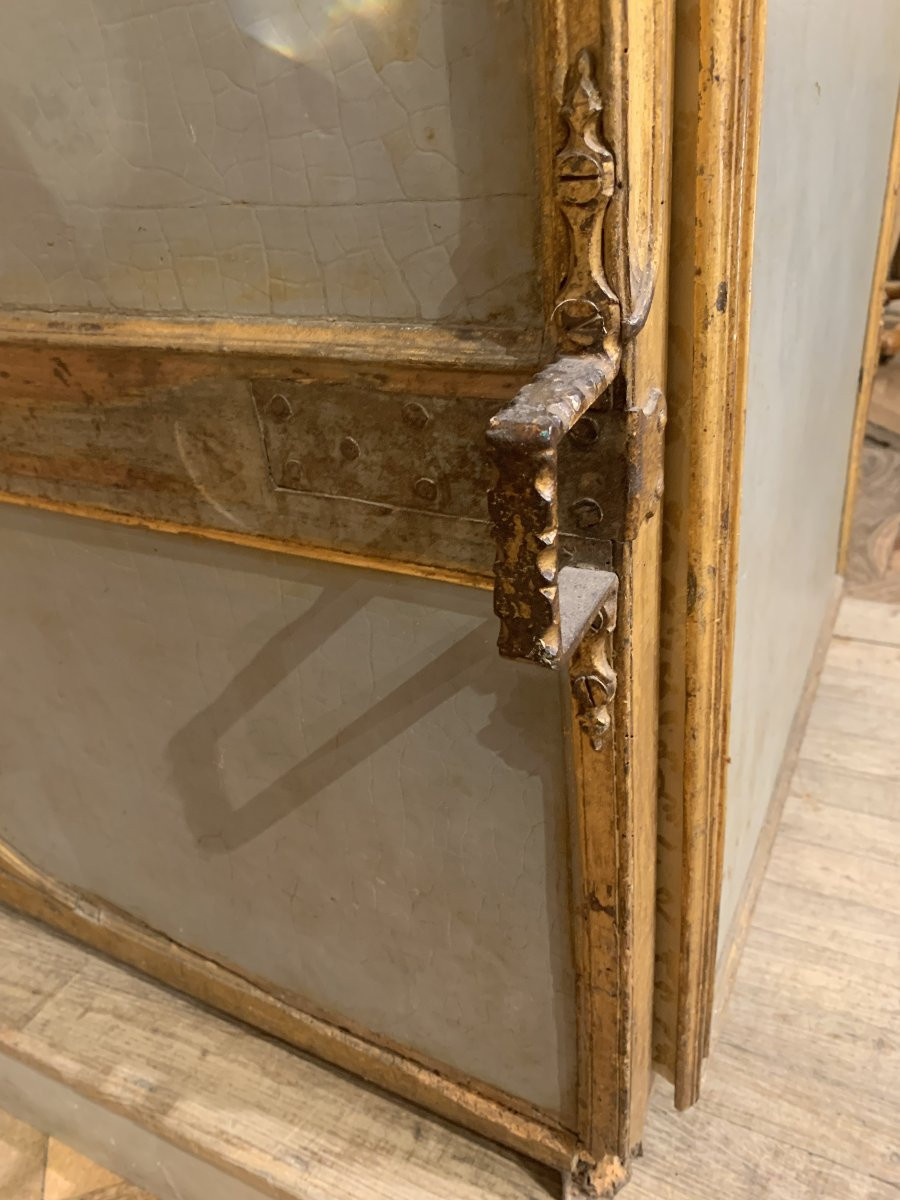 Chaise à porteurs d'époque Régence en bois sculpté, doré et laqué avec ses brancards en noyer-photo-5