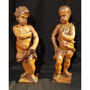 Two Putti Forming Pendant In Carved Wood. Germany 17th Century