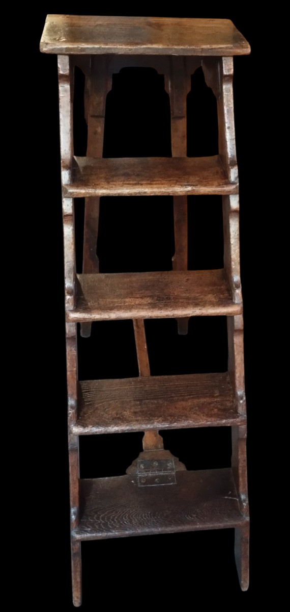 Escabeau XVIII