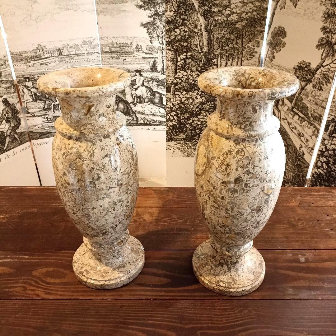 Paire de vases balustres en marbre-photo-2