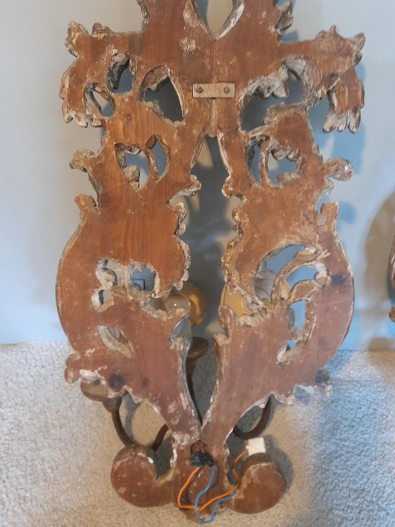 Paire d'appliques italiennes en bois sculpté-photo-1