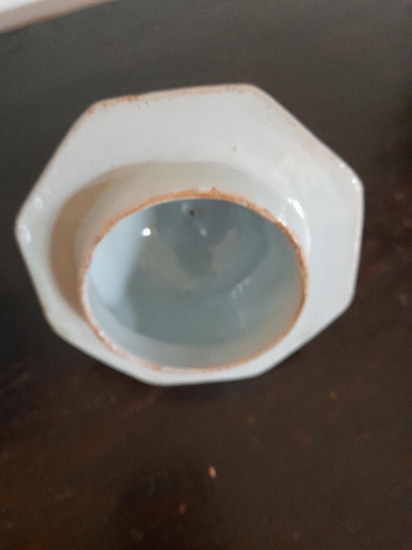 Paire de pots couverts en faïence de DELFT-photo-3