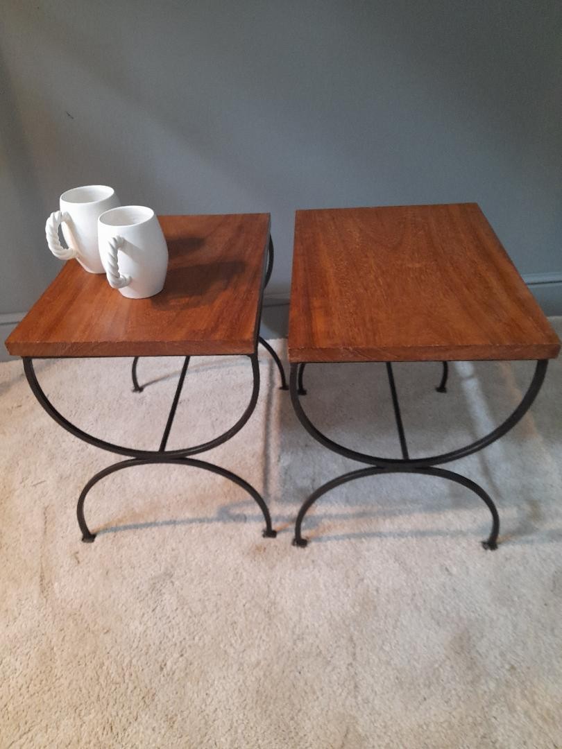 Paire de tables bouts de canapé