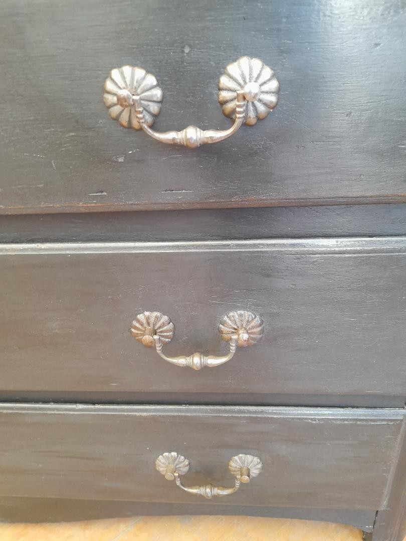 Commode peinte époque Régence-photo-3