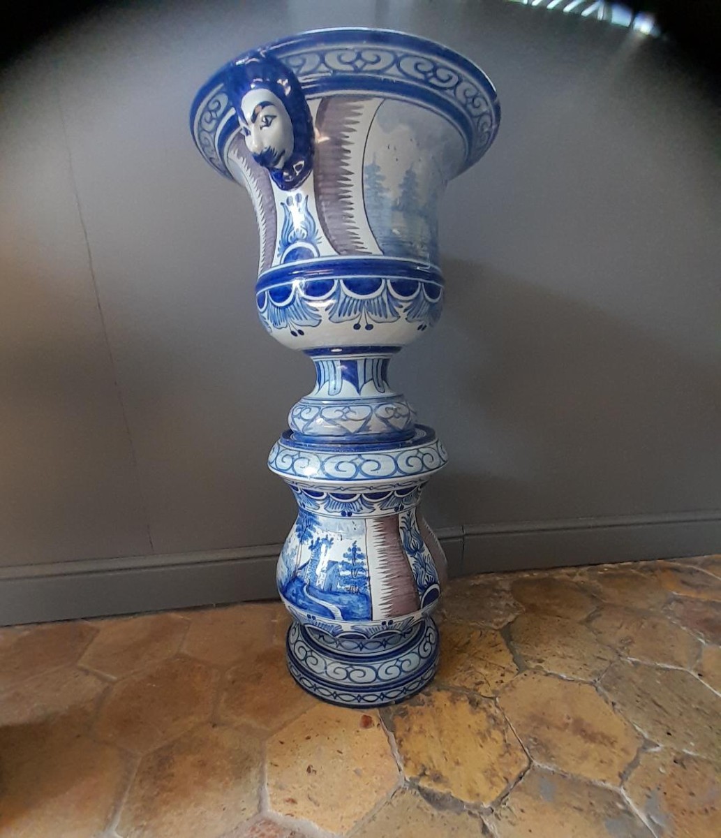 Trois cache-pots  en faïence de Nevers ( Montagnon) on y joint un socle -photo-3