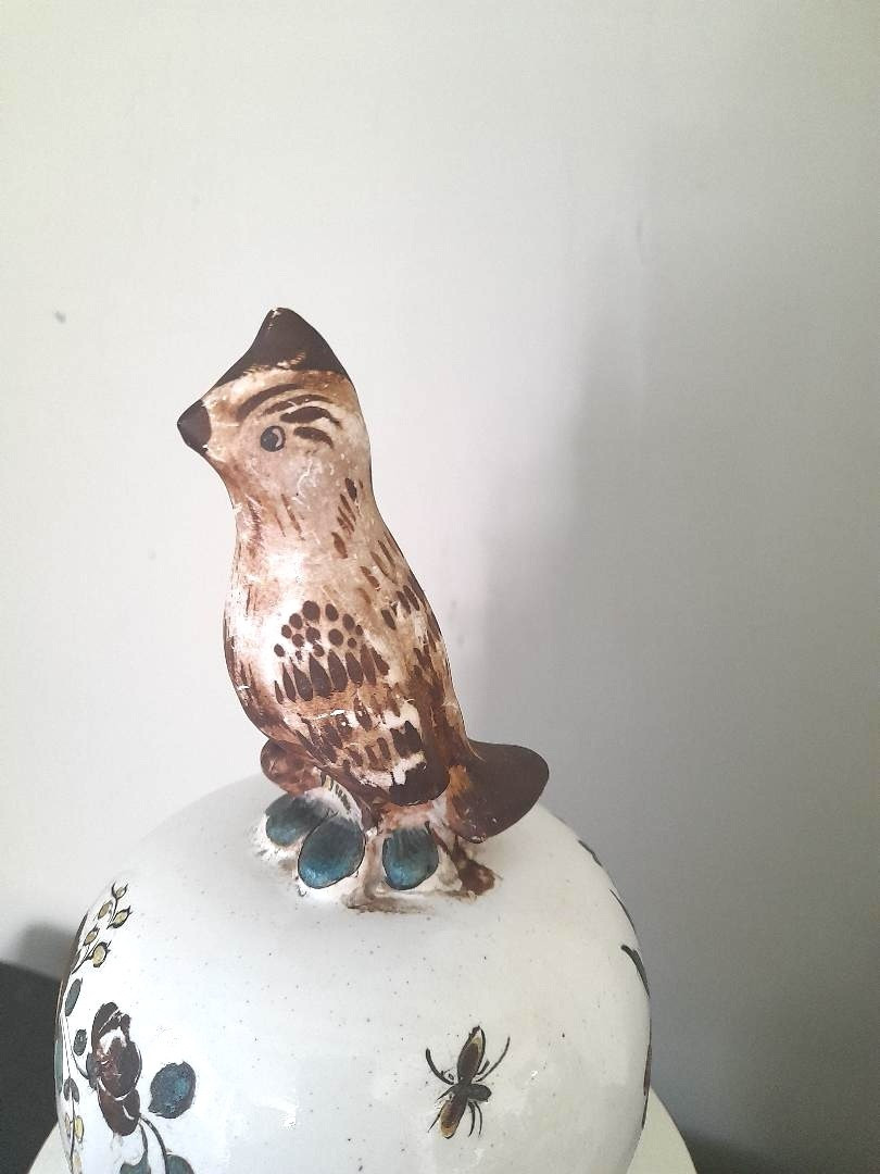 Paire de potiches couvertes en faïence de l'Est-photo-2