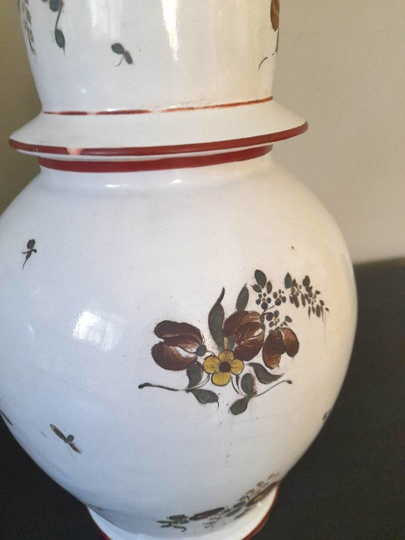 Paire de potiches couvertes en faïence de l'Est-photo-4