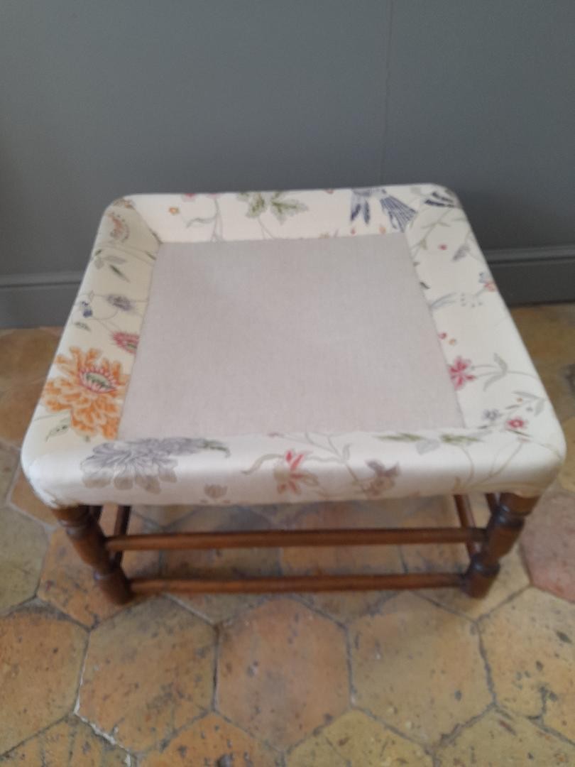 Bergère et son tabouret de pied travail provençal XIX è-photo-5