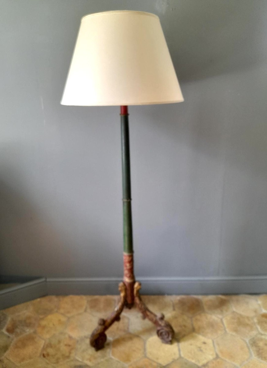 Lampadaire, piètement tripode XVIIIè