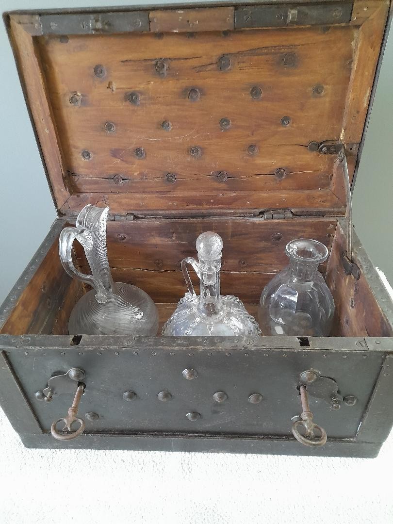 Iron Cannonball Box, 19th Century-photo-2