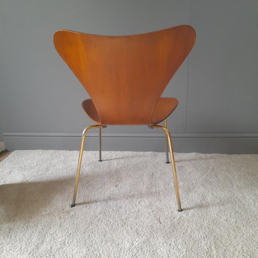 Trois chaises par ARNE JACOBSON-photo-3