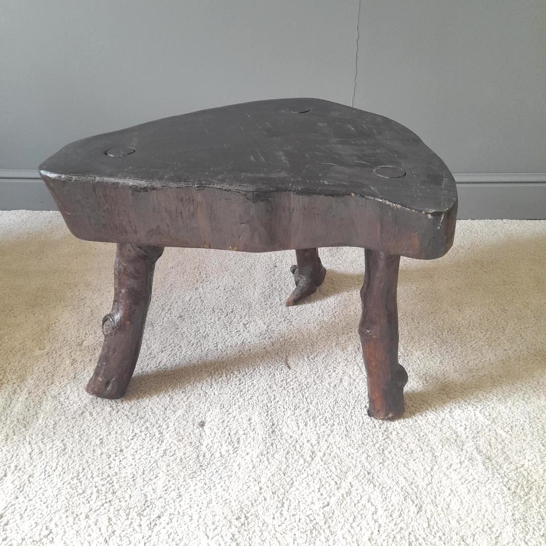 Table basse en bois brutaliste-photo-3