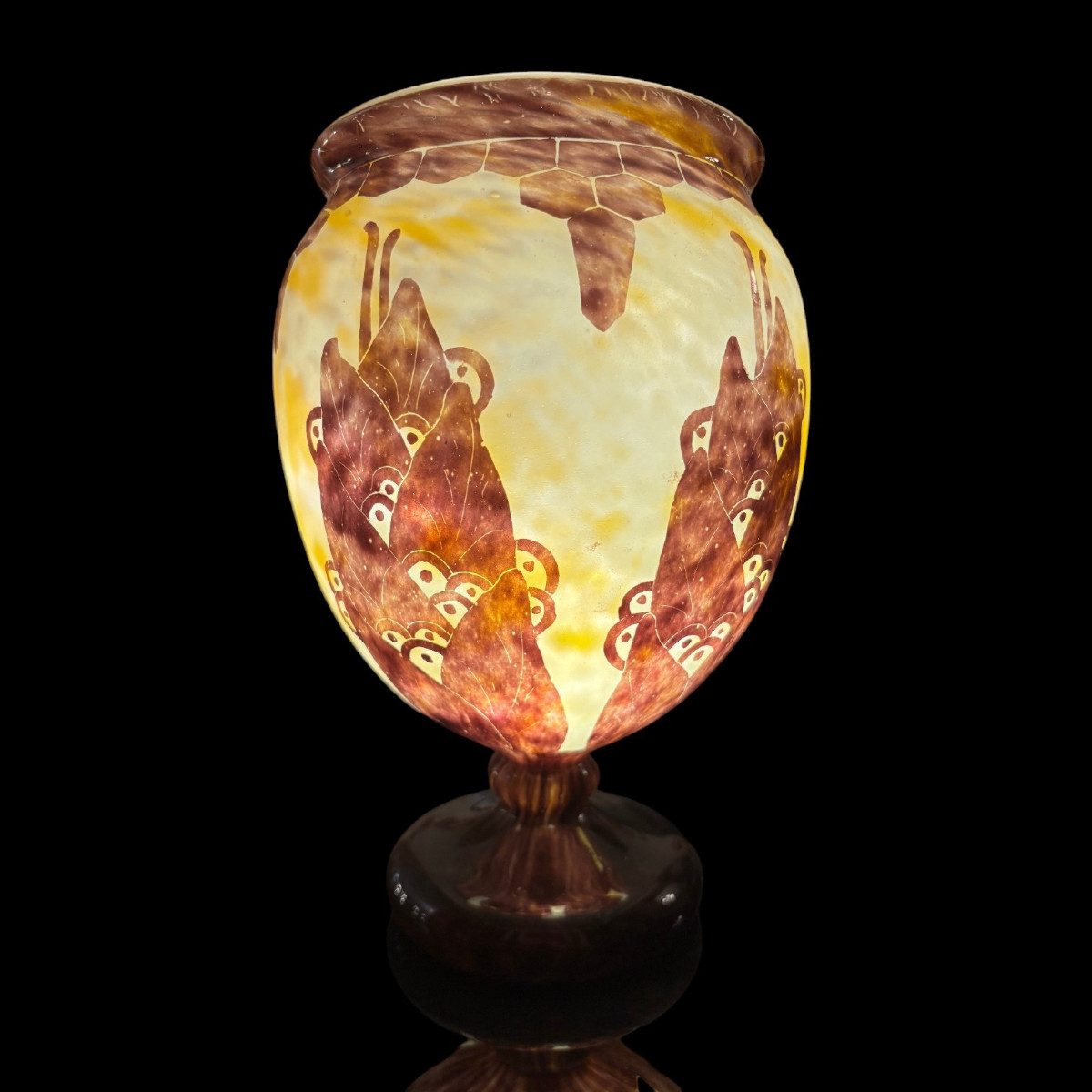 “laurier” Vase By Le Verre Français