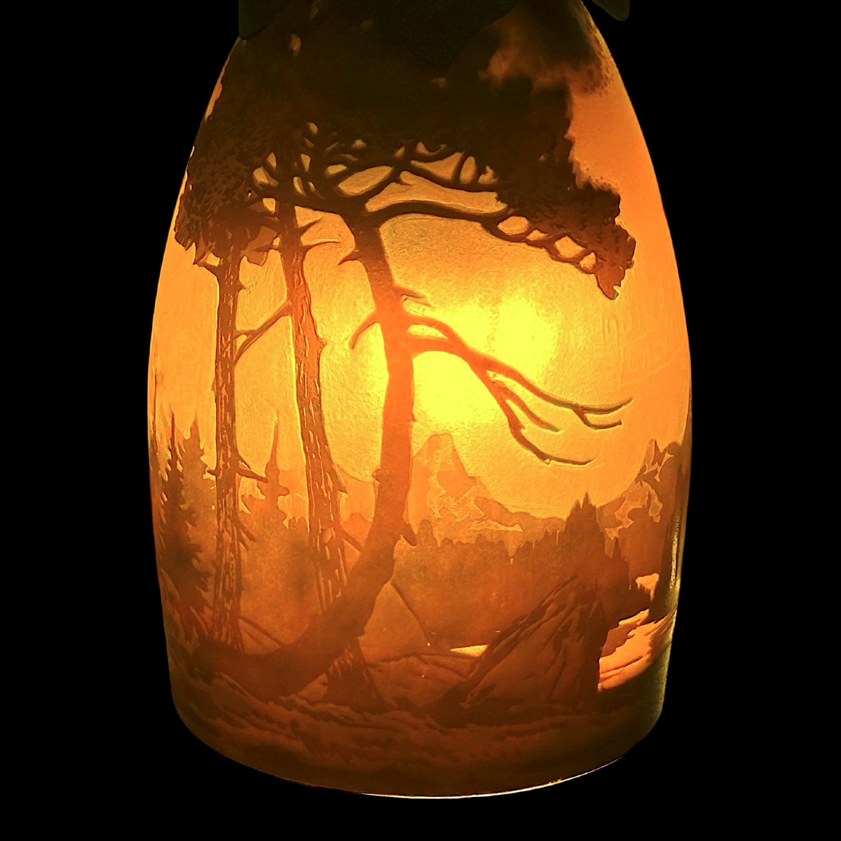 Muller Frères Lunéville Lamp With Mountain Design-photo-4