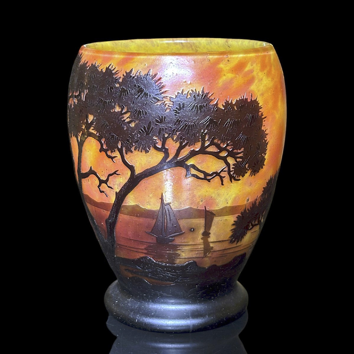Vase Daum voiliers et pins parasol