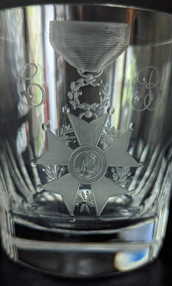 Gobelet En Cristal De Baccarat Gravure Légion d'Honneur.-photo-2