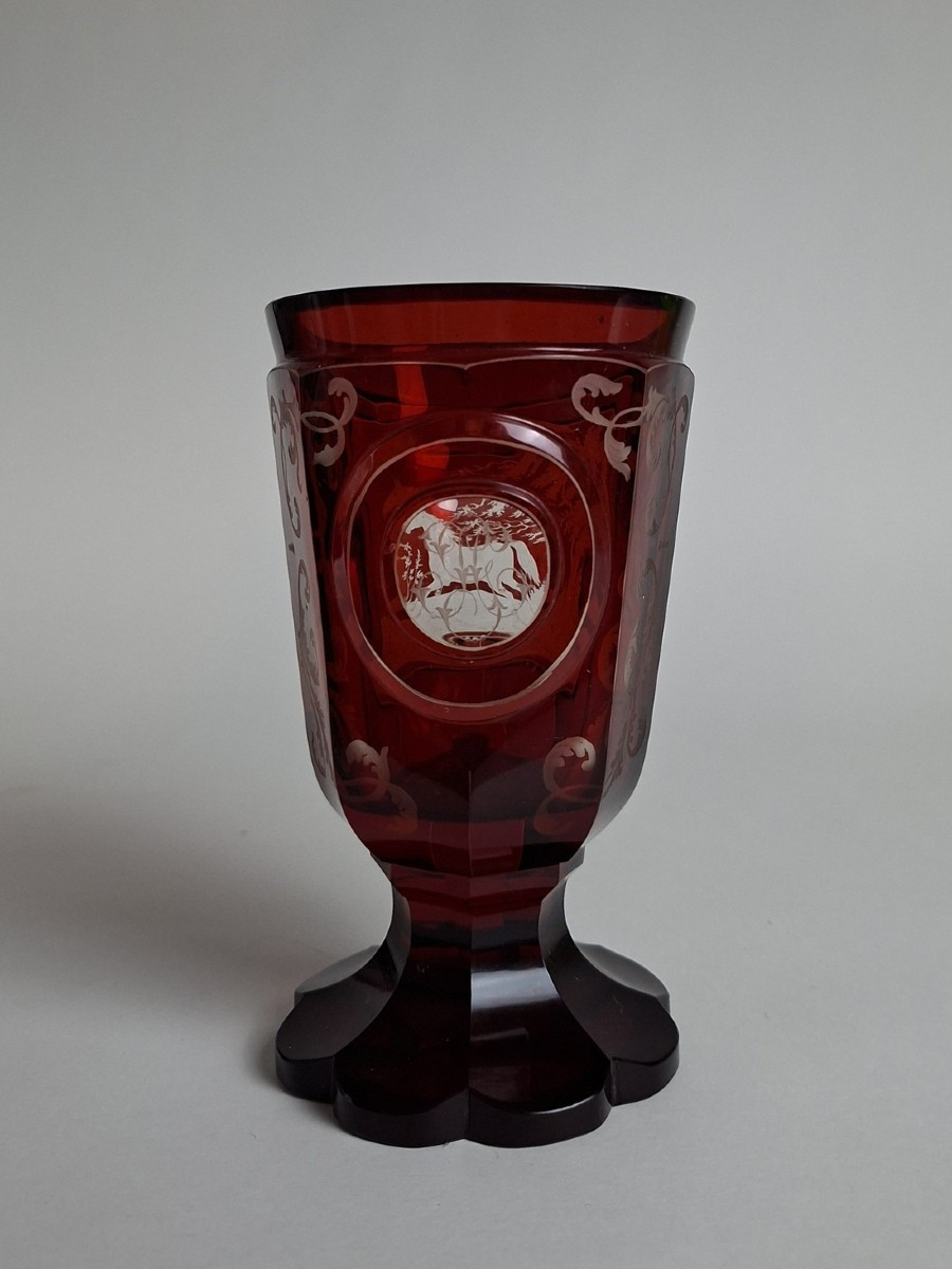 Verre en cristal de Bohême à décor de cheval_XIXeme