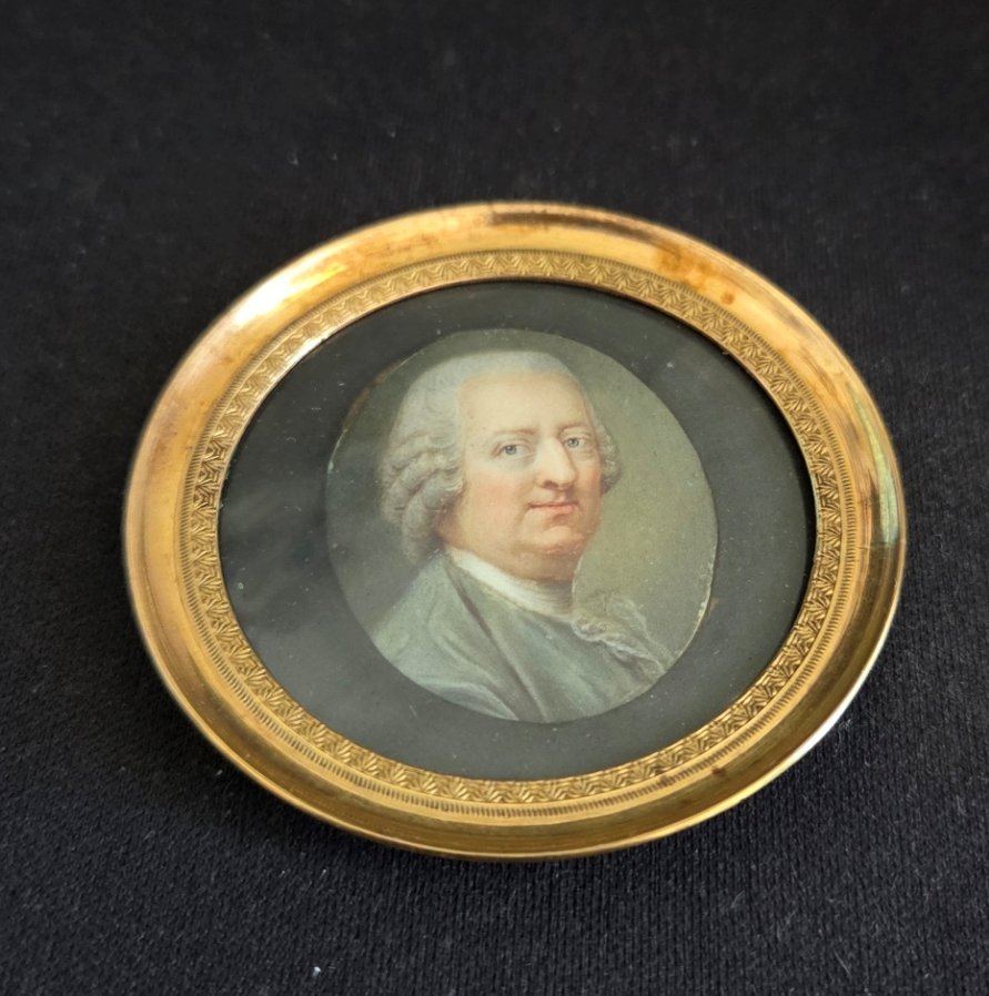 MINIATURE du XVIIIeme. Portrait d'homme à l'habit gris-photo-4
