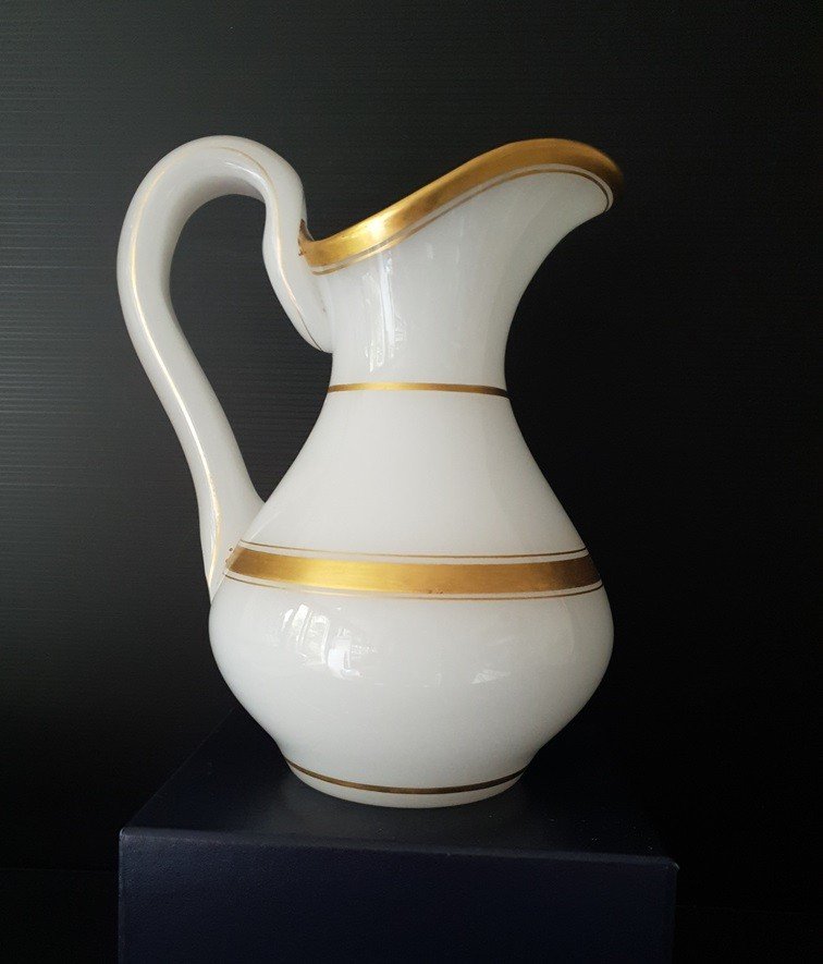 White And Gold Opaline Toilet Bowl And Pitcher-photo-2