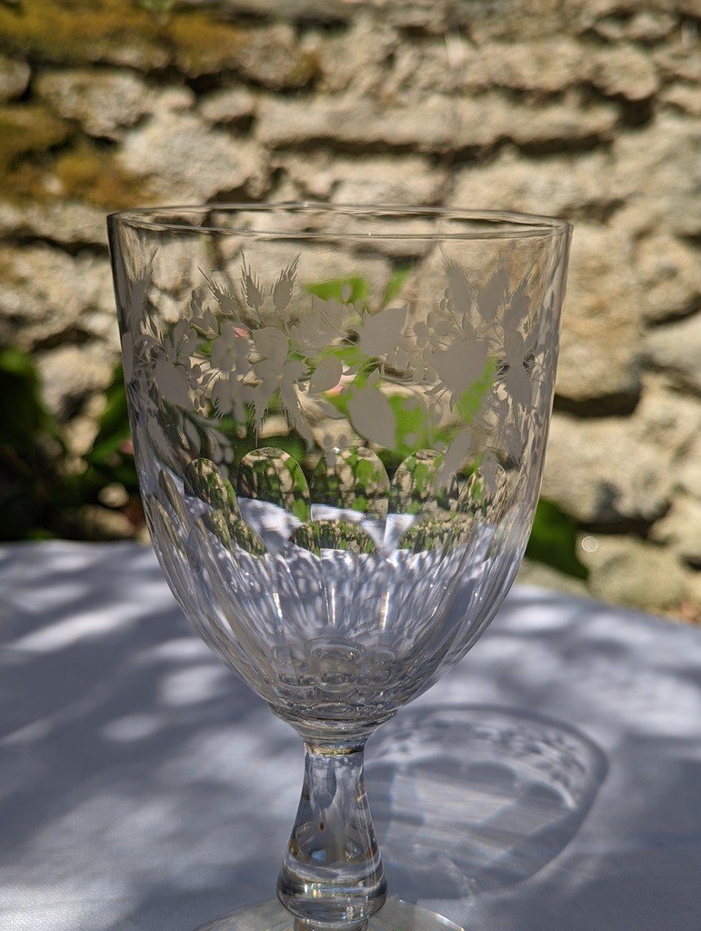 Série De Neuf Verres Taillés Et Gravés De Baccarat-photo-4