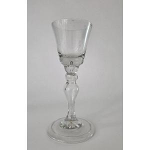 Verre XVIIIème en verre soufflé
