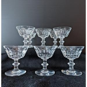 Huit Coupes à Champagne Caton De Saint Louis