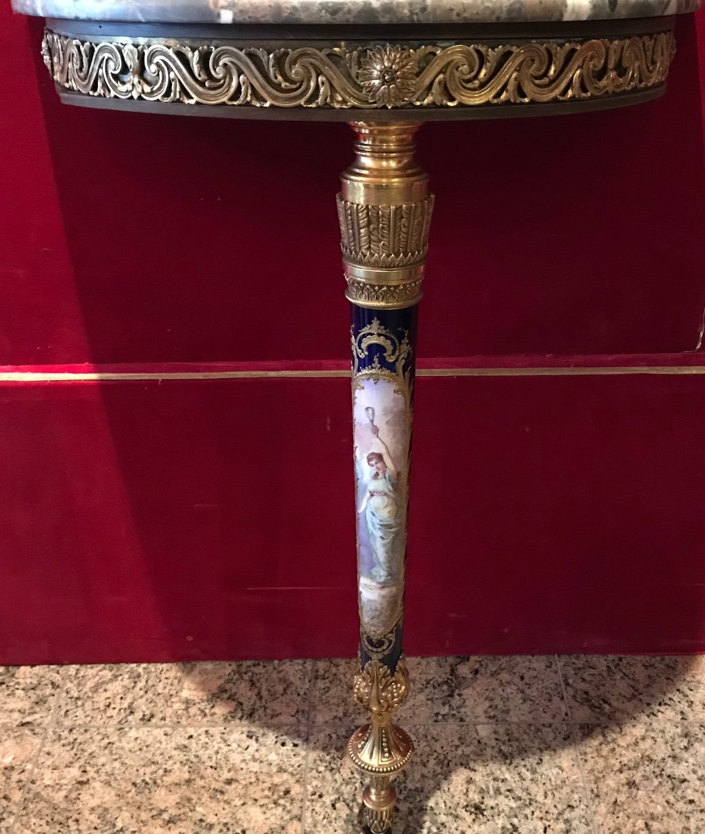 Console En Marbre Et Bronze Sur Piétement En Porcelaine. Réf: 332