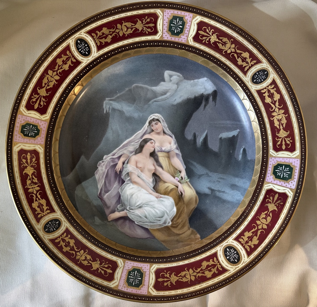 Grand Plat En Porcelaine De Vienne "le Pole Nord" Réf: Pp 263