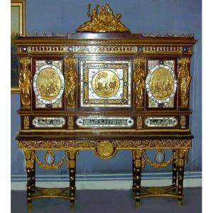 Grand Meuble d'Apparat Dans Le Gout Du Cabinet De Marie Antoinette A Versailles. Ref: 308