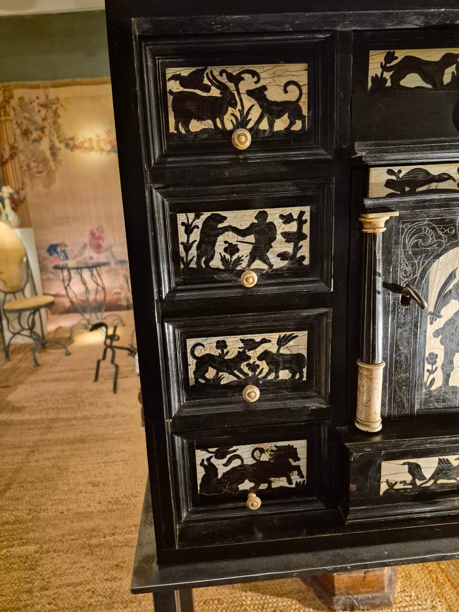 17th Century Cabinet-photo-4