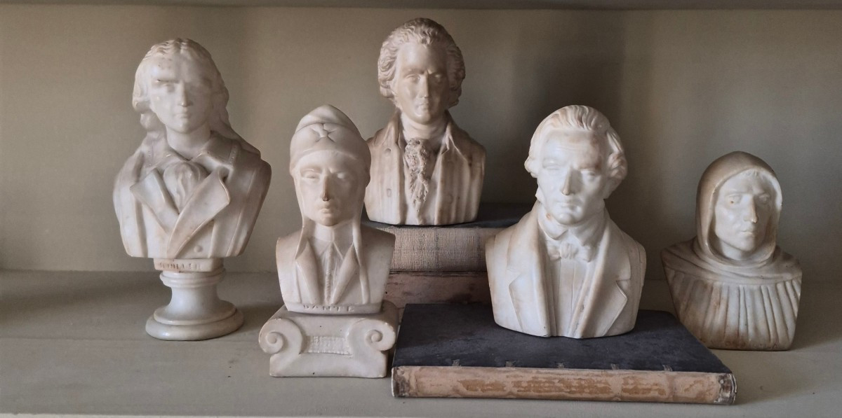5 Small Busts In Alabaster 19th Century