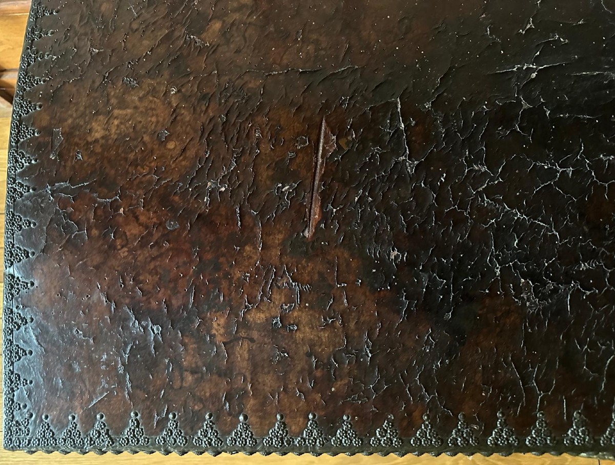 17th Century Trunk-photo-4