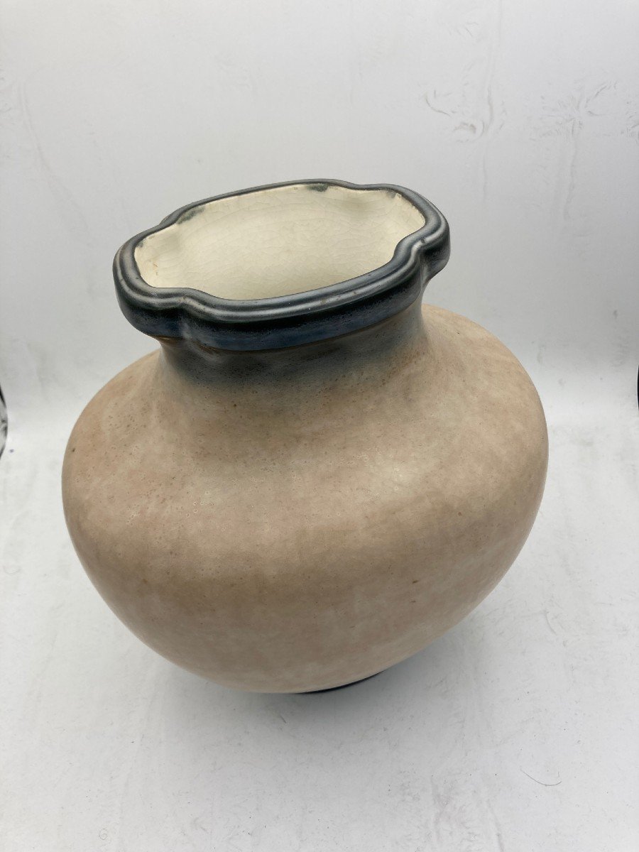 Vase en porcelaine de la Manufacture Nationale de Sevres-photo-2