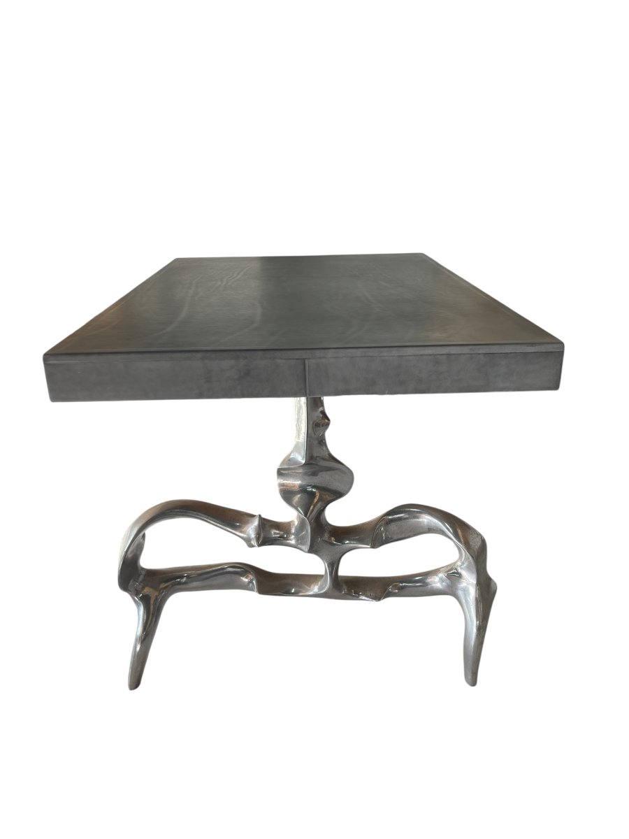 Table basse " Sculpture" en fonte d'aluminium et plateau cuir par Victor Roman-photo-1