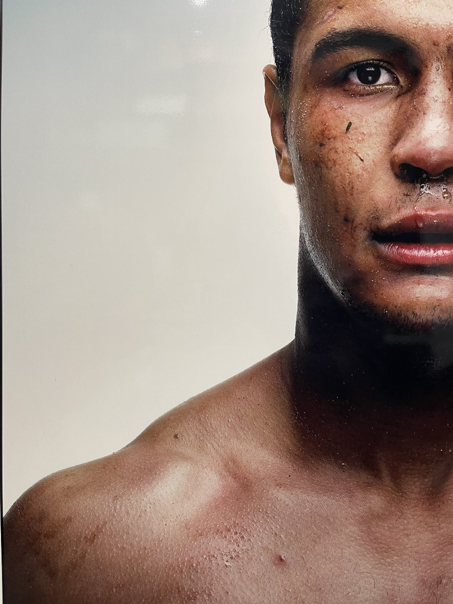 Grande photography représentant le rugby man Thierry Dusautoir par Denis Rouvre-photo-2