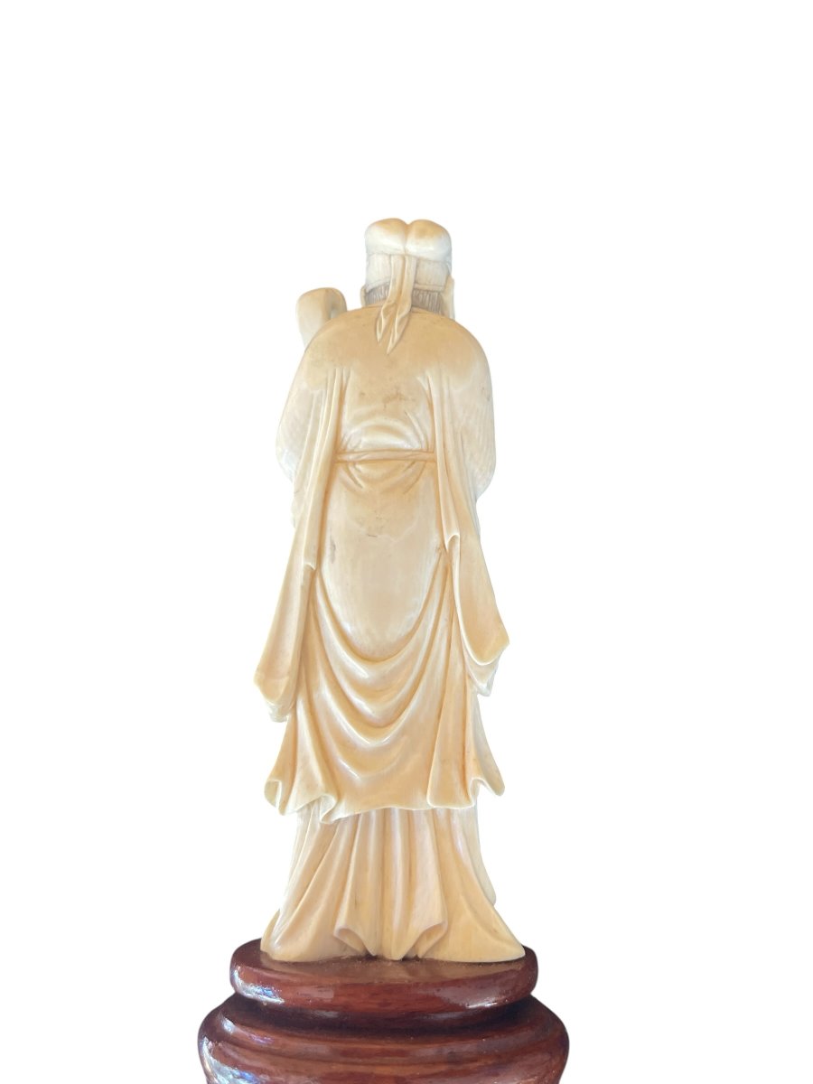 Sculpture d'un dignitaire chinois en Ivoire-photo-3