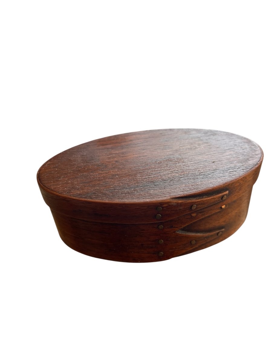Petite boite en bois, travail des Shaker vers 1900