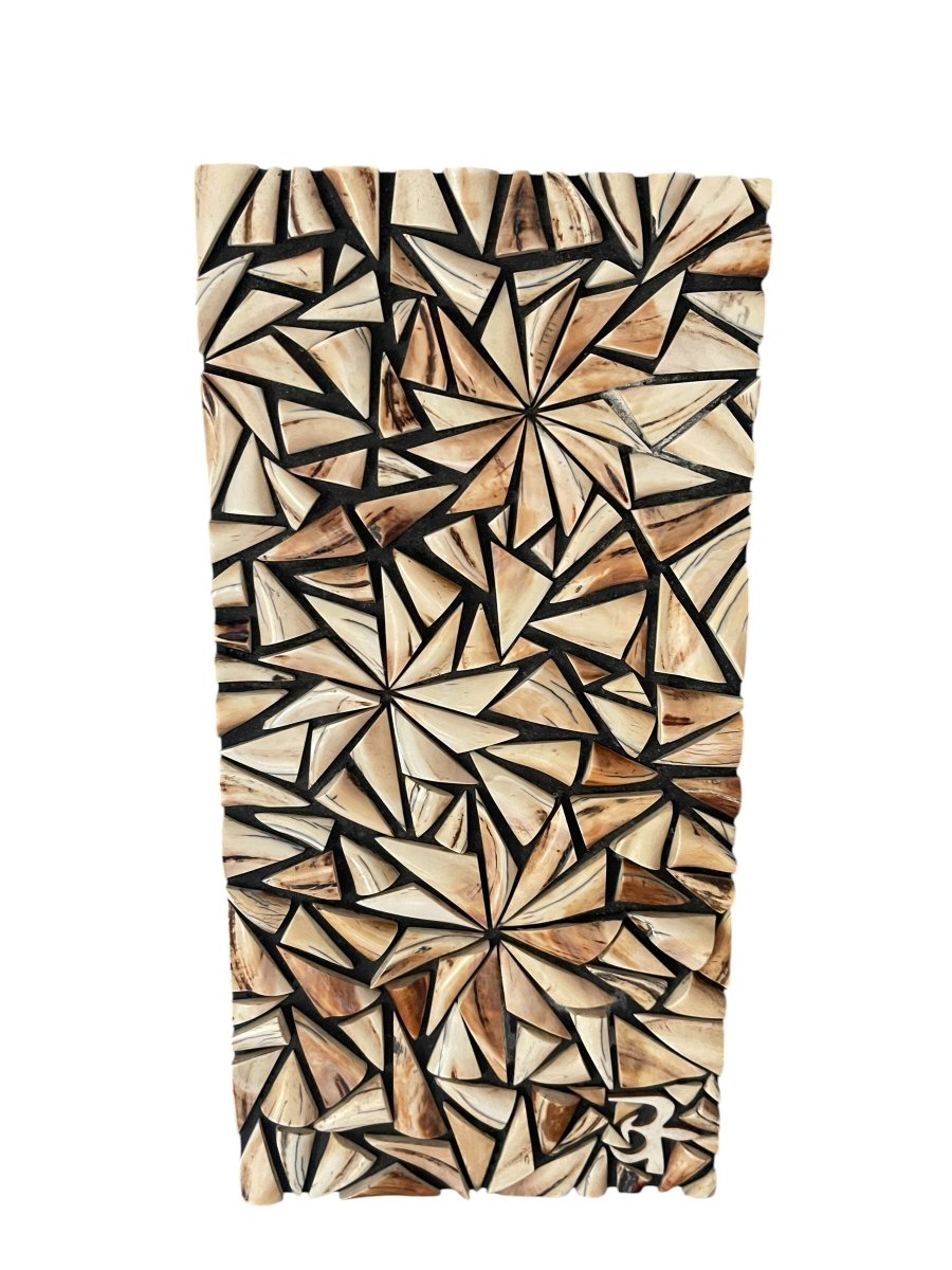 Panneau mural sculpté de pièces en ivoire vers 1950
