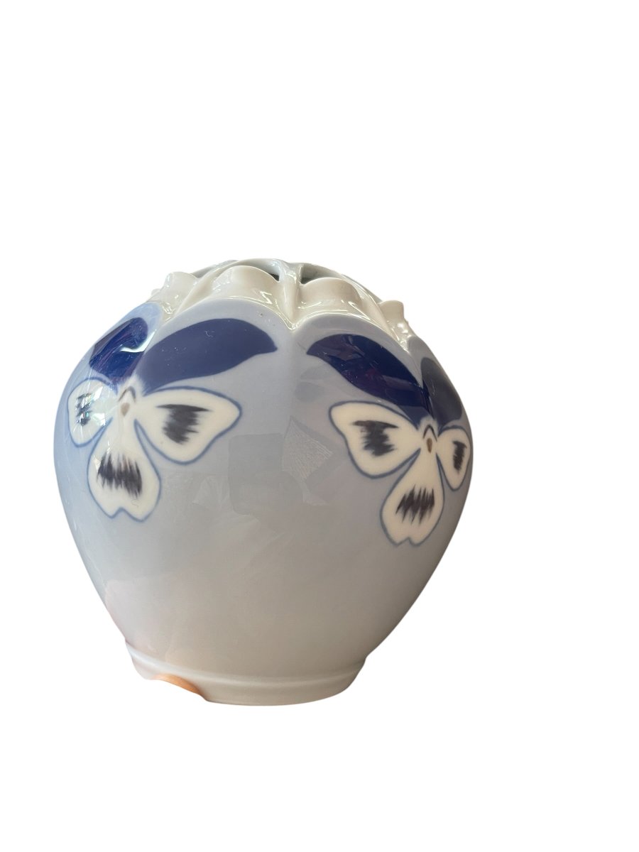 Vase à décor de fleurs en porcelaine signé Royal Copenhague-photo-4