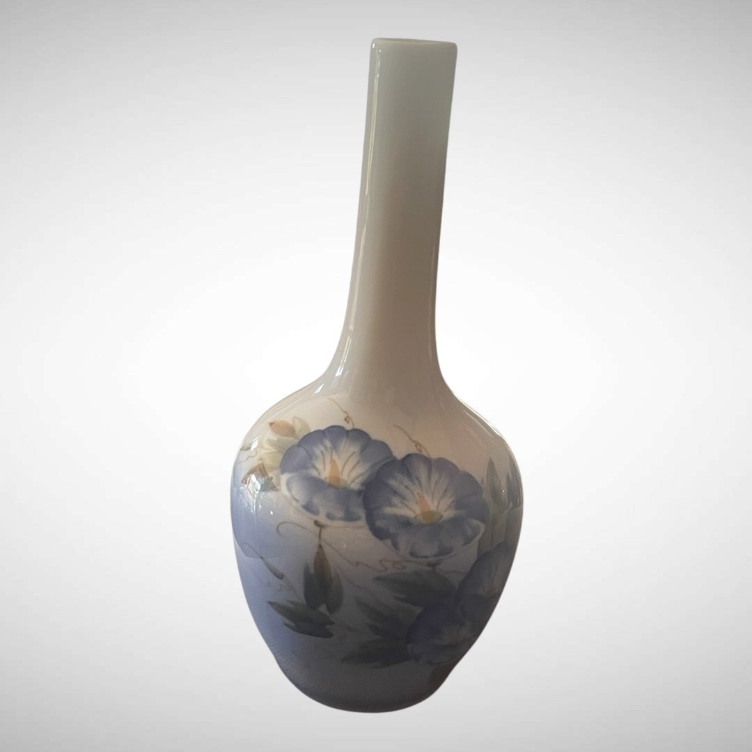 Royal Copenhagen Porcelain Single-flower Vase-photo-5