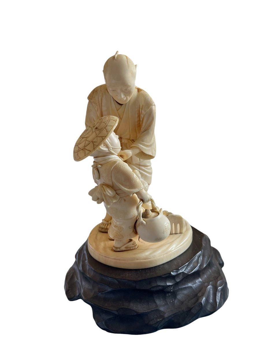 Ivory Sculpture Of A Father And Child, Japanese, Meiji Period-photo-3