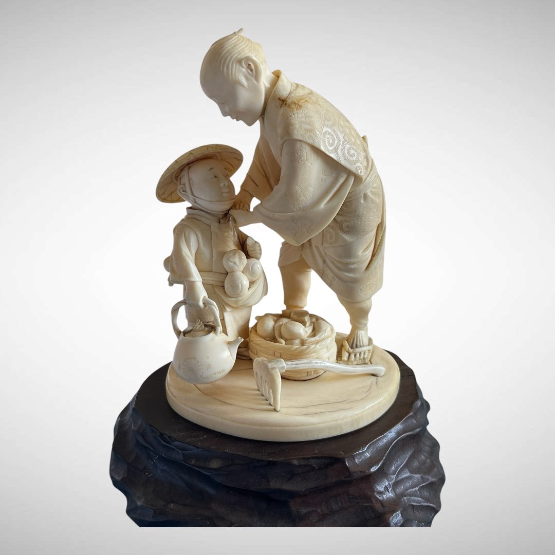 Ivory Sculpture Of A Father And Child, Japanese, Meiji Period-photo-3