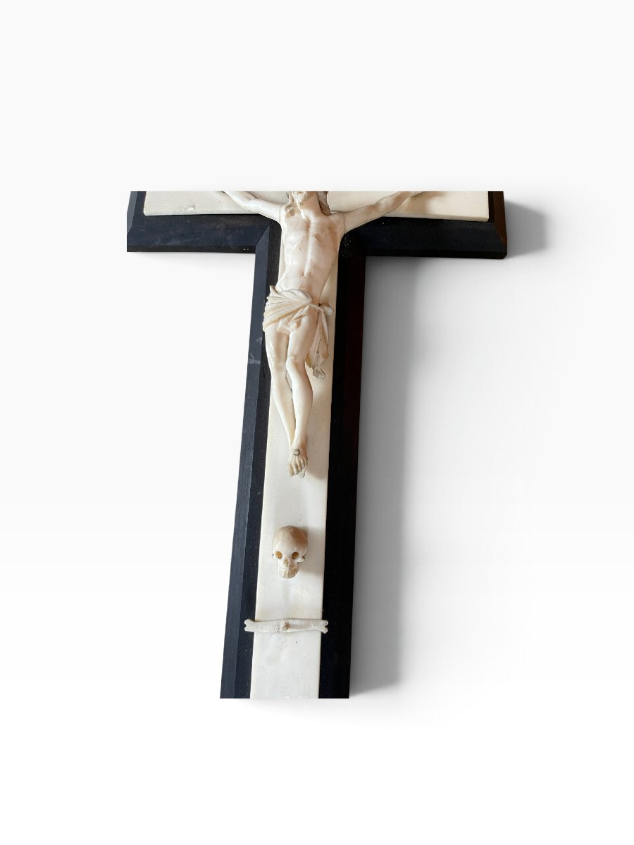 19th-century Ebony And Ivory Crucifix-photo-2