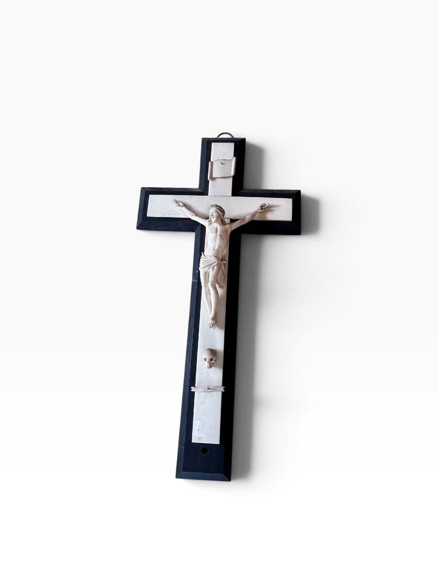 19th-century Ebony And Ivory Crucifix